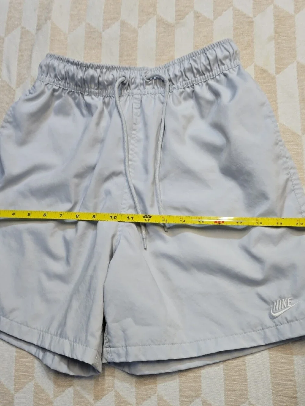 Nike Light Gray Men Athletic Shorts with Drawstring